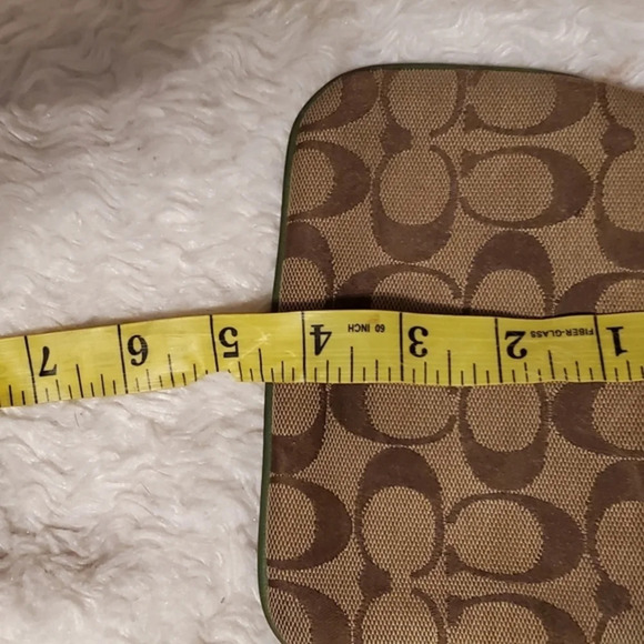 Coach‎ signature wristlet - Picture 3 of 5